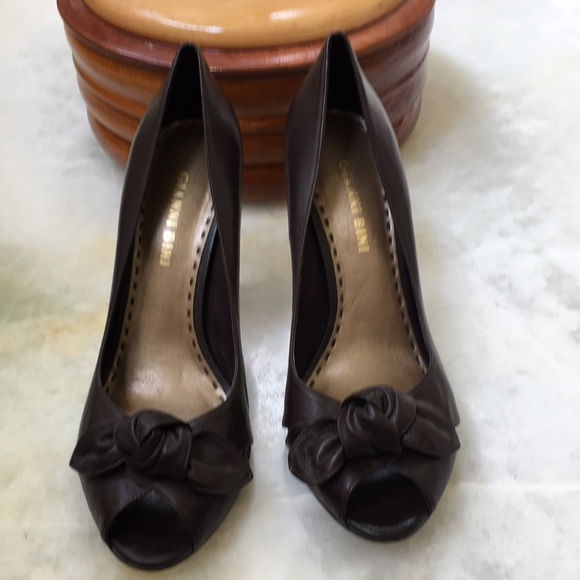 Gianni Bini Brown Leather Heels - Picture 2 of 5